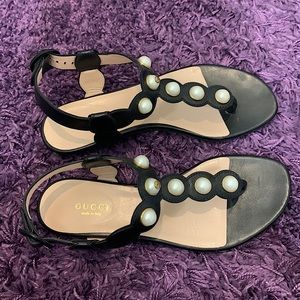 Gucci Black Pearl Willow T-Strap Sandals